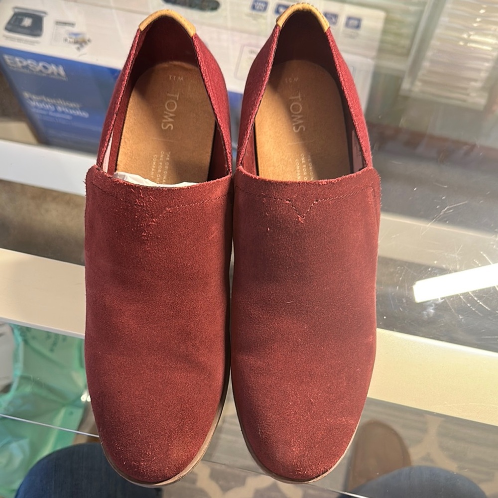 Toms Red Booties, Suede, Comfortable